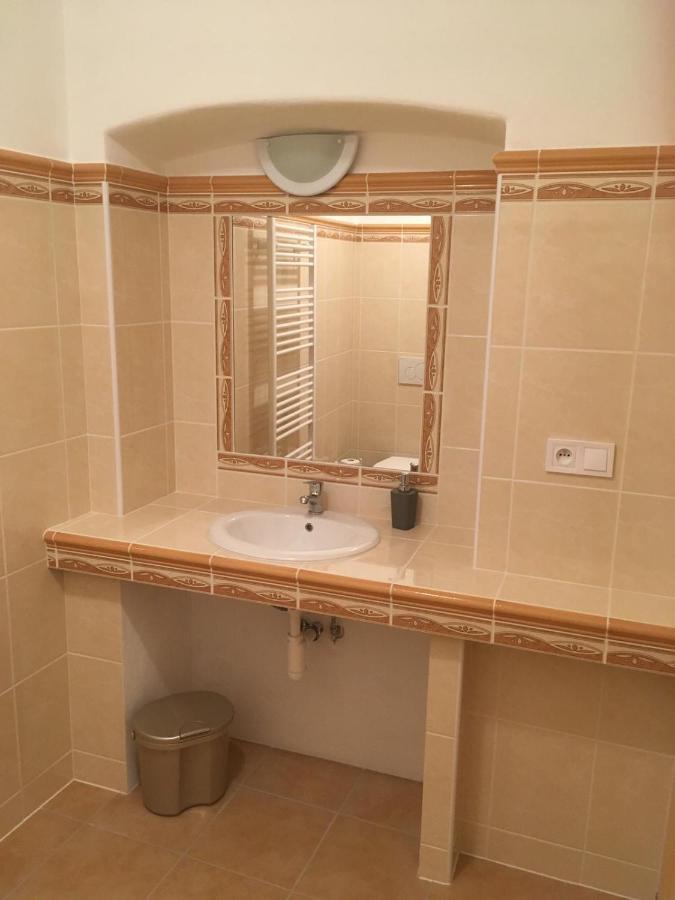 Statek Stranovice Appartement Malenitz Buitenkant foto